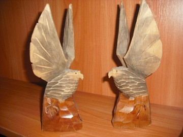 2 drewniane orły