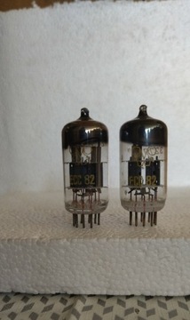 Lampy elektronowe ECC82 (2 sztuki)