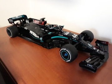 Mercedes-AMG Formuła 1 W11 model 1:12