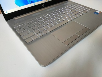 Laptop HP 15-dw3113nw 15,6" Intel Core i5 16 GB / 512 GB srebrny