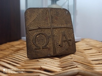 Mosiężny stempel alfa omega ciężki 