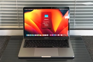 Apple MacBook Pro 13,3 A1989 Intel i7 16GB 256GB