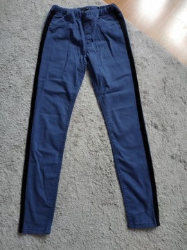 Granatowe spodnie Reserved 164