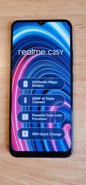 Atrapa telefonu realme C25Y