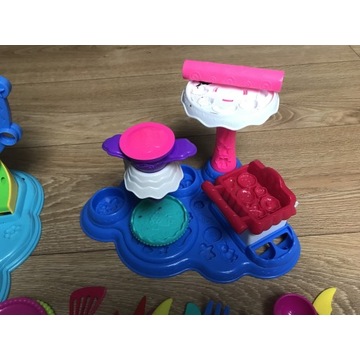 Giga zestaw Play-doh foremki:tort,fabryka i inne