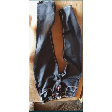 Dwa przedmioty bluza NASA hustle jeansy phat far