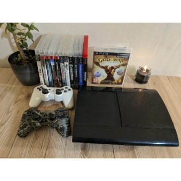 PlayStation 3 SuperSlim 500GB + 2 pady+12 gier ps3