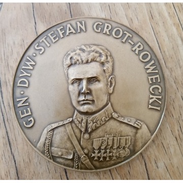 Medalion GENERAŁ STEFAN GROT-ROWECKI