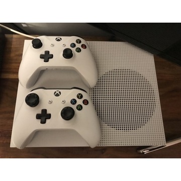 Xbox One S 1 Tb + Gry + Game Pass Ultimate