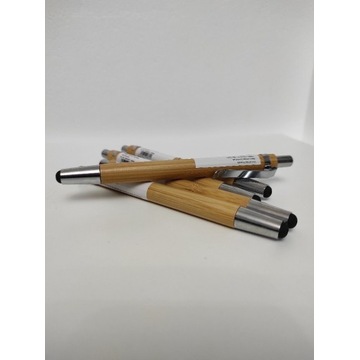 Bambusowy długopis z końcówką do ekranów