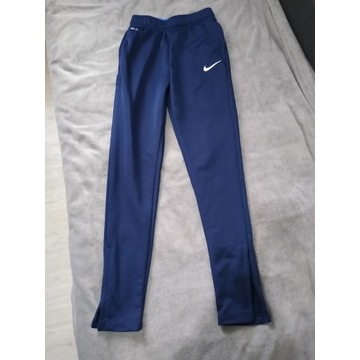Spodnie dresowe Nike 147-158