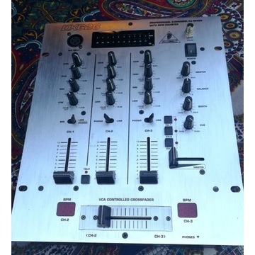 BEHRINGER DX626 mikser analogowy