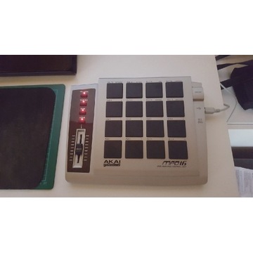 Licytacja - Akai MPD16 Kontroler z wejsciem USB oraz MIDI - Warszawa