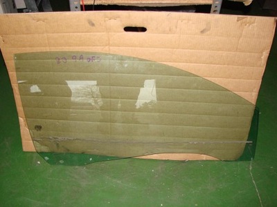 Скло двері перед volvo c70 права 2006- фото №1