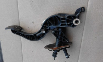 Ford mondeo mk3 2.0 tdci педаль тормоза фото №1