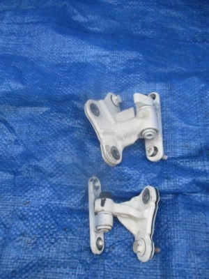 Петли дверь правый задний  mercedes gl ml w164 белый фото №1