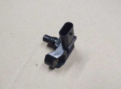 Auris verso rav4 avensis датчик витратомір фото №1