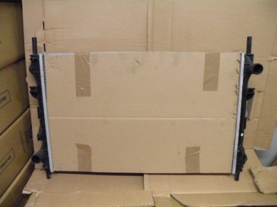 Ford оригінальний номер 1c1h-8005-ge радіатор, система охолодження двигуна фото №1