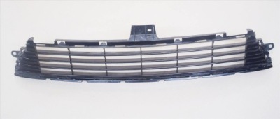 Auris 2 15-18 решётка решётка  бампера перед фото №1