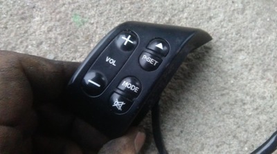 Mazda 2 02-07 перемикач радіо керування фото №1