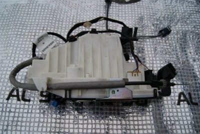 Замок привод mercedes w221 a2217304535 левый задняя фото №1