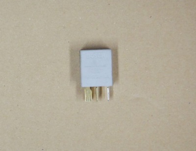 Yaris corolla toyota lexus реле 90080-87019 фото №1