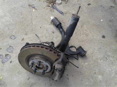 Поворотный кулак правая передняя mercedes ml w163 2.7 cdi фото №1