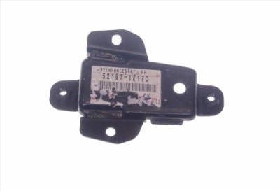 Corolla e12 02-07 кронштейн балка бампер задня фото №1