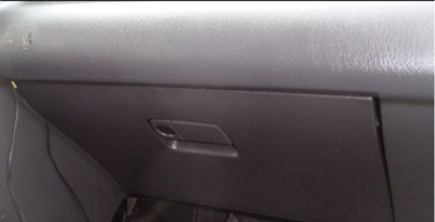 Кришка бардачок пасажира mazda 323p ba v 3d hb 96- фото №1