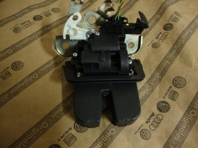 Audi q5 8r0 замок задній кришки фото №1