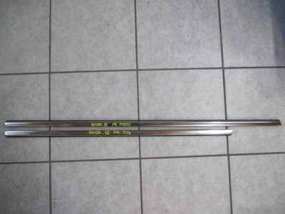 Молдинг ущільнювач opel astra iv права задня фото №1