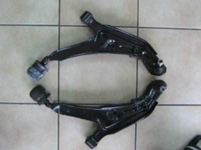 Важіль передній верхній bmw 7 e32 1986-1994 новий фото №1