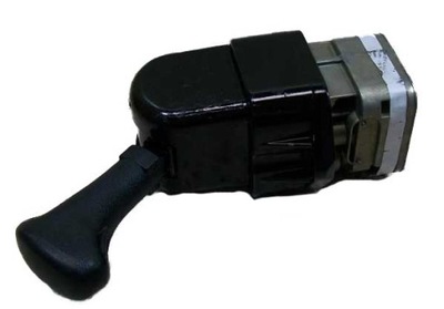 Клапан ручного тормоза mercedes actros 0004200284 фото №1