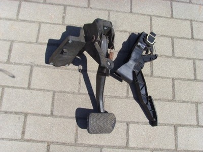 Mercedes a w169 педаль тормоза автоматическая коробка передач фото №1