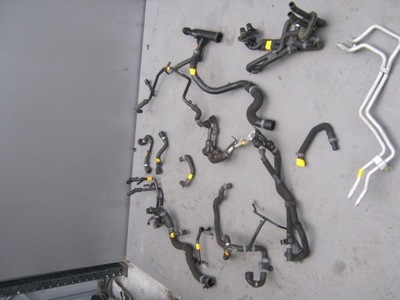 Audi q5 трубка wąż шланг wody 8r0819334an фото №1