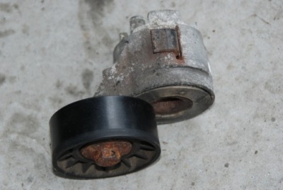 Iveco daily 2.3hpi 15r натяжитель ремень ролик фото №1