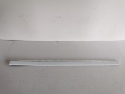 Молдинг дверь правый перед vw passat b8 3g0854940 фото №1