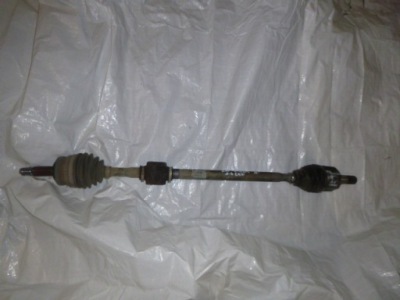 Привідний вал права kia stonic 1,6 crdi 2017r 49501-h8450 фото №1