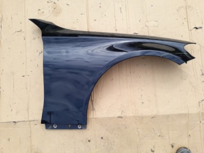 Крила правий mercedes w205 фото №1