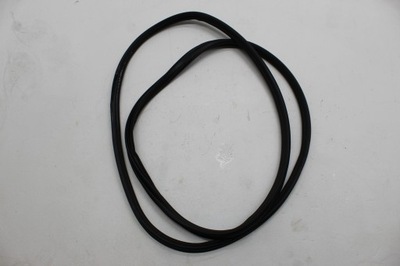 Infiniti q30 прокладка кришки багажника фото №1