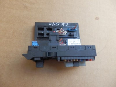 Mercedes w204 1.8 модуль sam 2115453901 комфорта фото №1