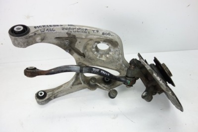 Поворотный кулак рычаг задний  правая mertcedes ml w166 фото №1