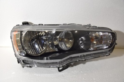 Лампа mitsubishi outlander asx обычная правая фото №1