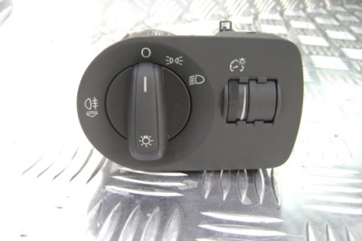 Audi a1 8x - выключатель света 8x1941531ag фото №1