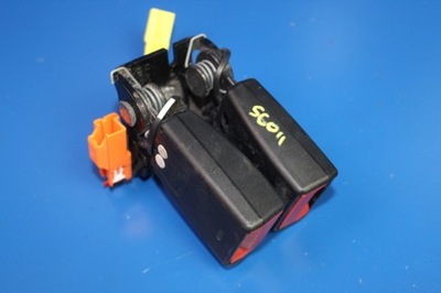 Volvo s60 ii v60 кліпса заскочки ременів задня фото №1