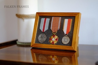 Ramka 13x18 na medale i odznaczenia MADE IN POLAND