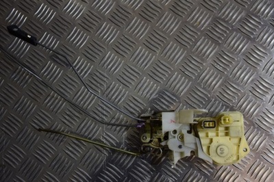 Honda civic vii hb 5d замок двері правий перед фото №1