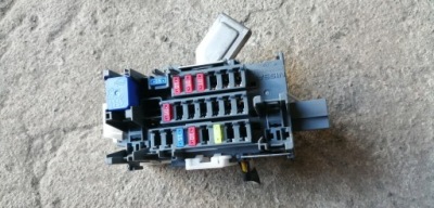 Nissan note e12 1.5 dci корпус запобіжників фото №1