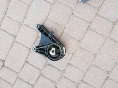 Кронштейн подушка двигуна opel insignia 13227767 фото №1