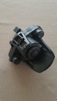 Toyota aygo ii замок кнопка крышки задняя фото №1